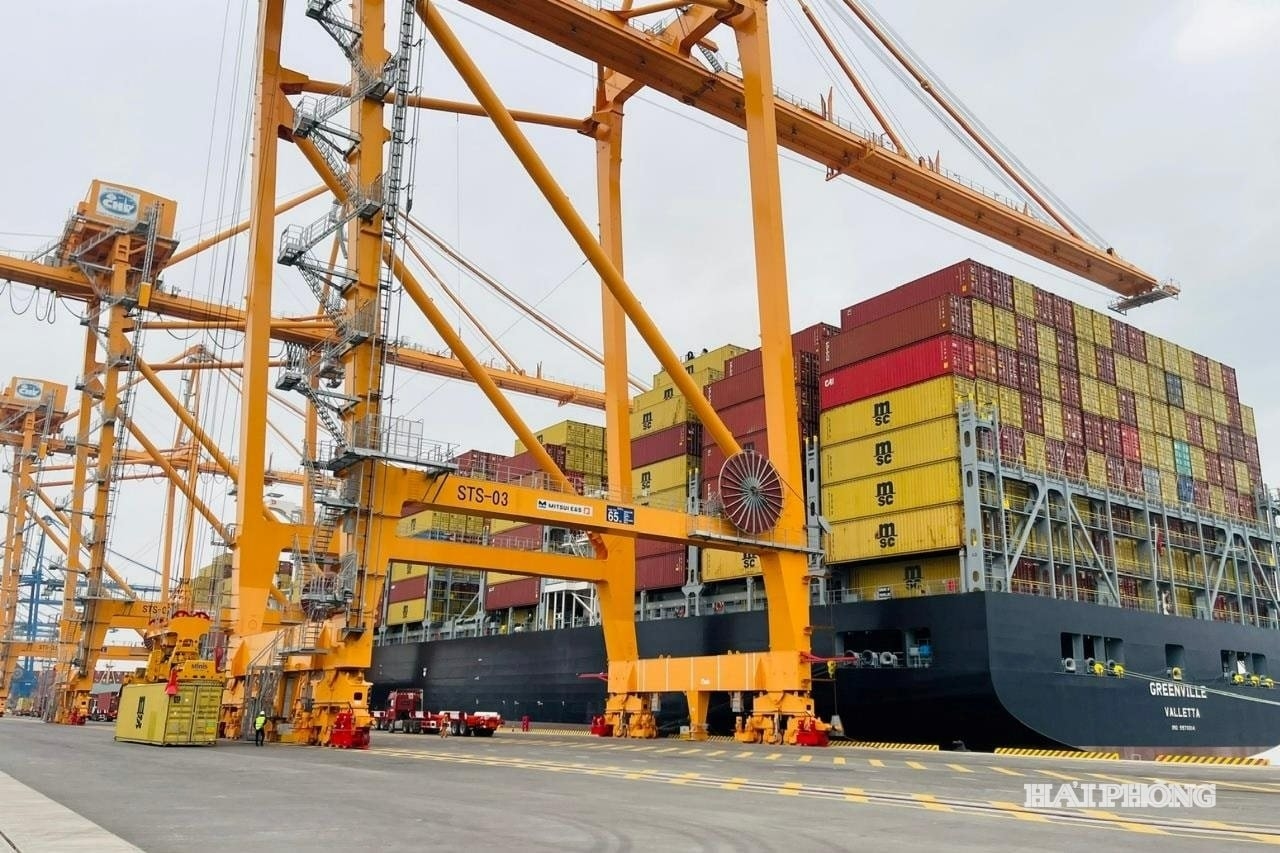 Cảng Hải Phòng hiện thực hóa khát vọng tiến ra biển lớn