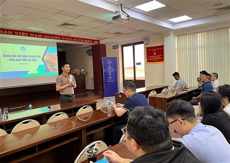 Hội thảo chuyên đề về hướng dẫn tiếp nhận và khai thác hàng nguy hiểm tại Cảng Hải Phòng