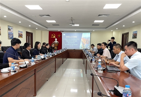 Tham tán thương mại Đại sứ quán Thái Lan tại Việt Nam thăm và làm việc tại Cảng Tân Vũ (Cảng Hải Phòng)