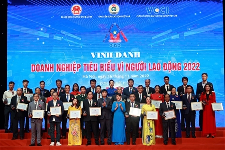 3 doanh nghiệp thuộc VIMC vinh dự nhận giải thưởng “Doanh nghiệp tiêu biểu Vì người lao động” năm 2022