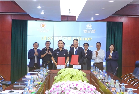 Cảng Hải Phòng và Chi cục Hải quan Khu vực III ký kết Quy chế phối hợp - Thúc đẩy XNK hàng hoá khu vực phía Bắc