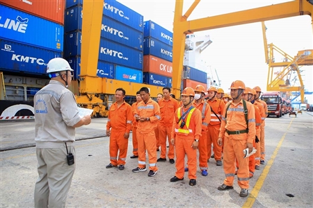 Cảng Hải Phòng: “Doanh nghiệp tiêu biểu vì người lao động”