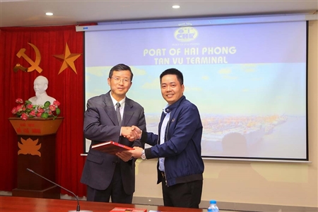 Cảng Tân Vũ (Cảng Hải Phòng) đón Đoàn đại biểu Sở Thương mại và Doanh nghiệp tỉnh Vân Nam, Trung Quốc đến thăm và làm việc.