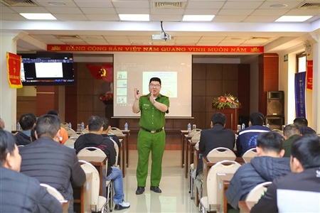 Cảng Hải Phòng tổ chức lớp huấn luyện nghiệp vụ PCCC và CNCH năm 2025