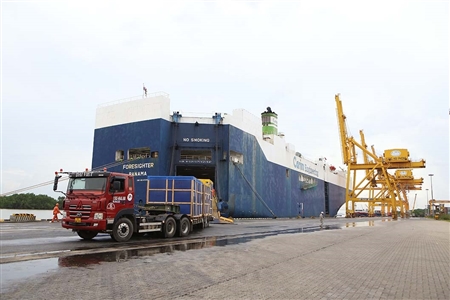 Cảng Chùa Vẽ (Cảng Hải Phòng) đón thành công tàu RoRo Foresighter với khối lượng thiết bị lớn nhất từ trước đến nay.