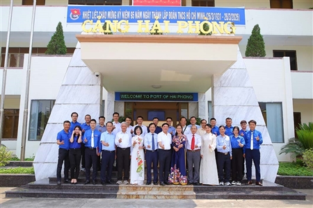 GẶP MẶT CÁN BỘ ĐOÀN CẢNG HẢI PHÒNG QUA CÁC THỜI KỲ – TIẾP LỬA TRUYỀN THỐNG, KẾT NỐI CÁC THẾ HỆ