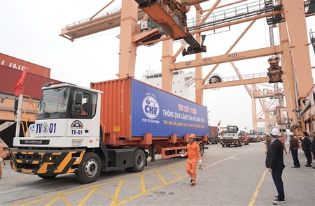 Cảng Tân Vũ (Cảng Hải Phòng) 4 năm liên tiếp vượt 1 triệu Teu container thông qua trong một năm