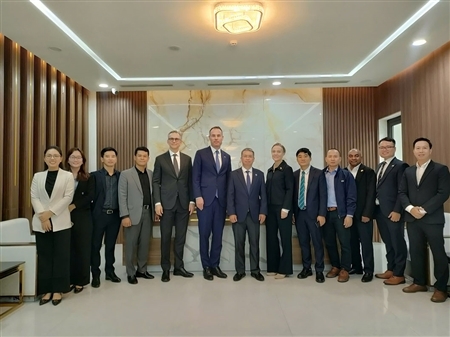 Cảng Hải Phòng và phái đoàn Thụy Điển thúc đẩy hợp tác phát triển cảng xanh và thông minh