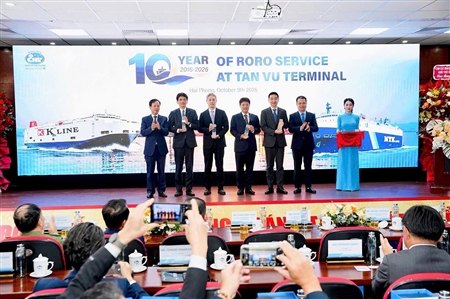 Cảng Hải Phòng Kỷ niệm 10 năm đón chuyến tàu RoRo đầu tiên cập Cảng Tân Vũ